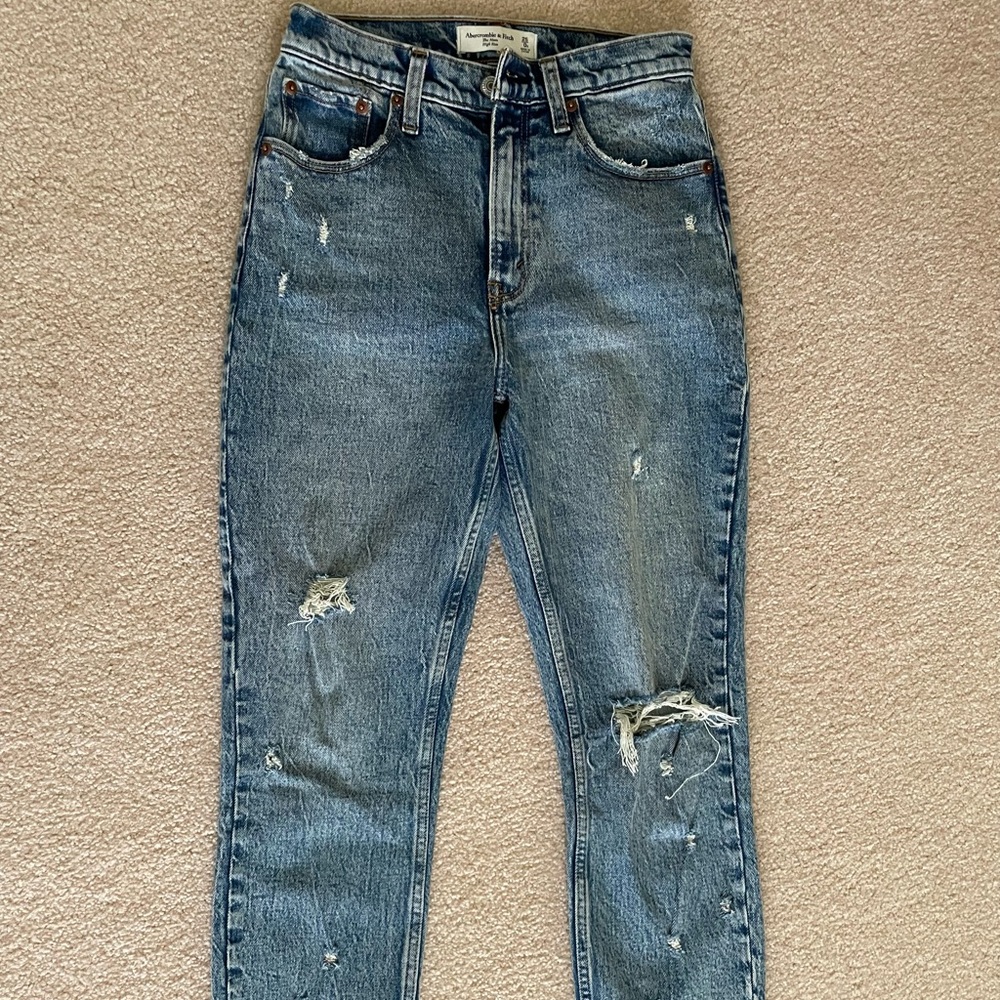 Abercrombie high rise mom jeans, size 25S